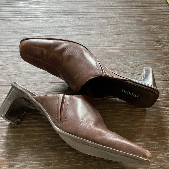 Nicole muley’s in size 7 1/2 leather upper made in Brazil. - Picture 6 of 8